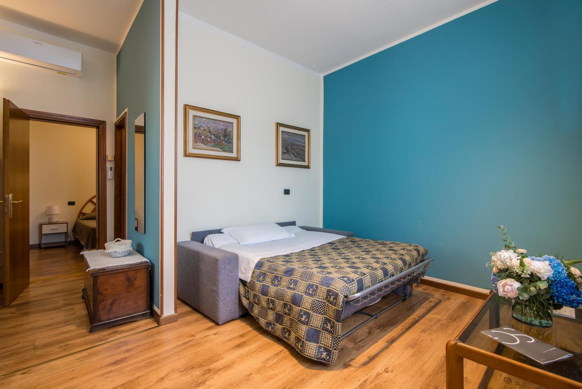 Hotel Porta Del Sole ソイアーノ・デル・ラーゴ エクステリア 写真