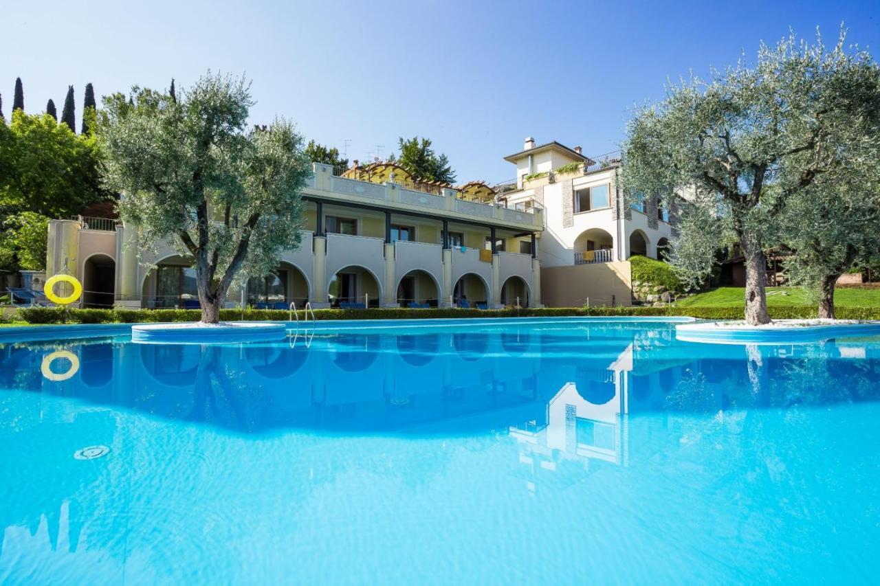 Hotel Porta Del Sole ソイアーノ・デル・ラーゴ エクステリア 写真